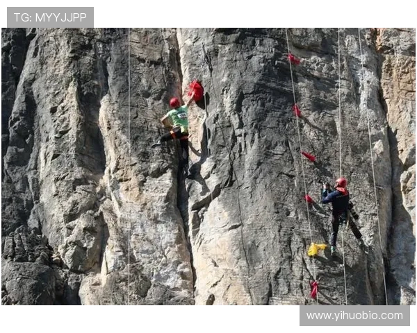 重庆攀岩队心理素质深度对比分析及其对竞技表现的影响探讨