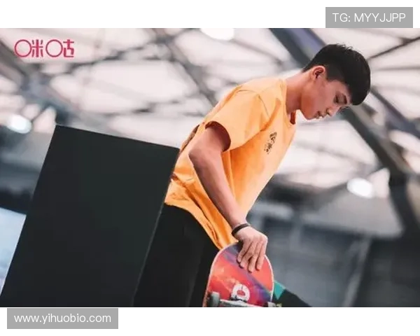 重庆滑板队在攀岩联赛中以87分稳居积分榜首位